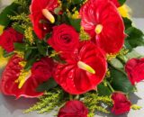 RED PASSION- Mazzo di rose rosse e anthurium