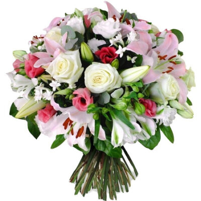TRIPUDIO- Mazzo con rose, lisianthus, gigli, alstromerie.
